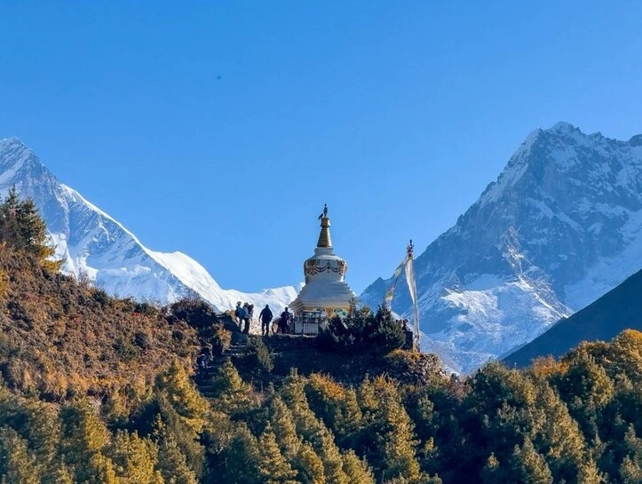 ebc-via-renjo-la-cho-la-pass-trek