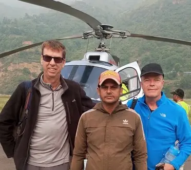 everest-base-camp-heli-return-with-australian