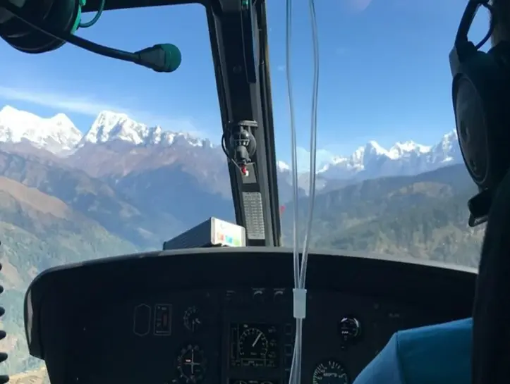 everest-view-mountain-flight-with-pilot