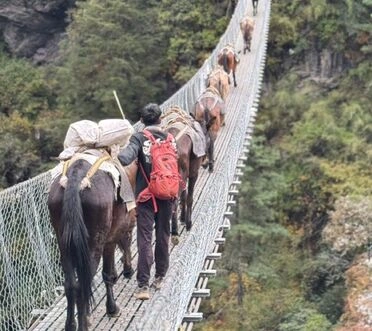 jiri-to-ebc-suspensen-bridge-on-way