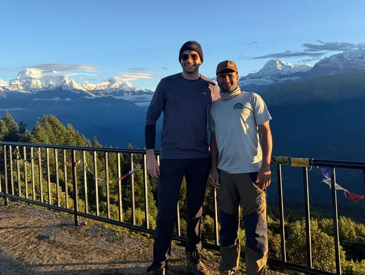 khaire-lake-trek-mountain-view
